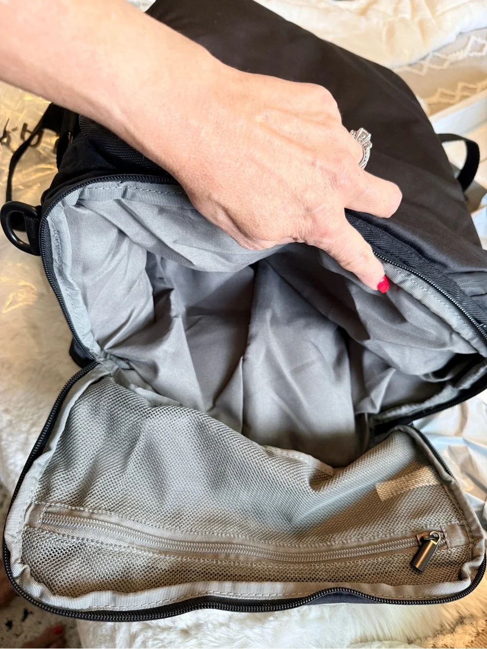 Bagsmart NWT Black Utility Duffel/Backpack Bag